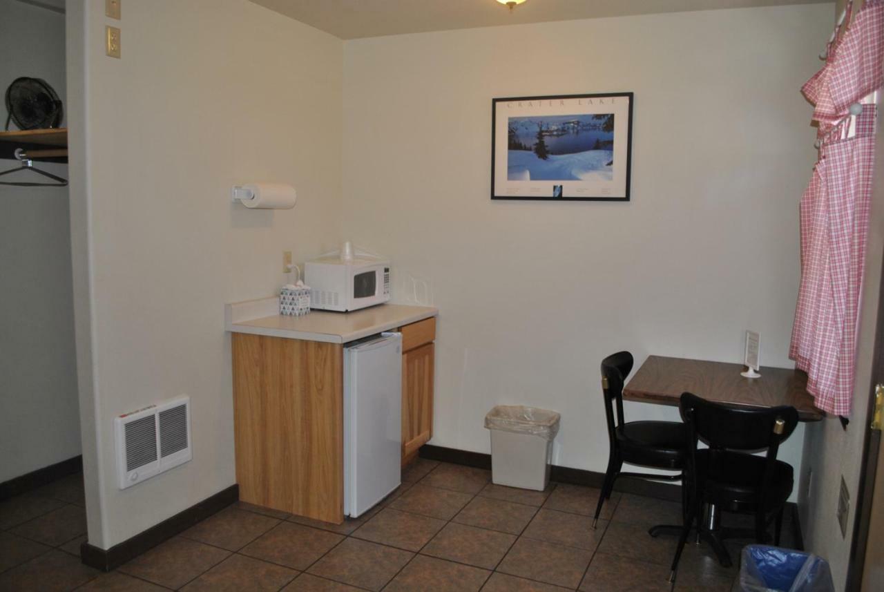 Aspen Inn Fort Klamath Екстер'єр фото